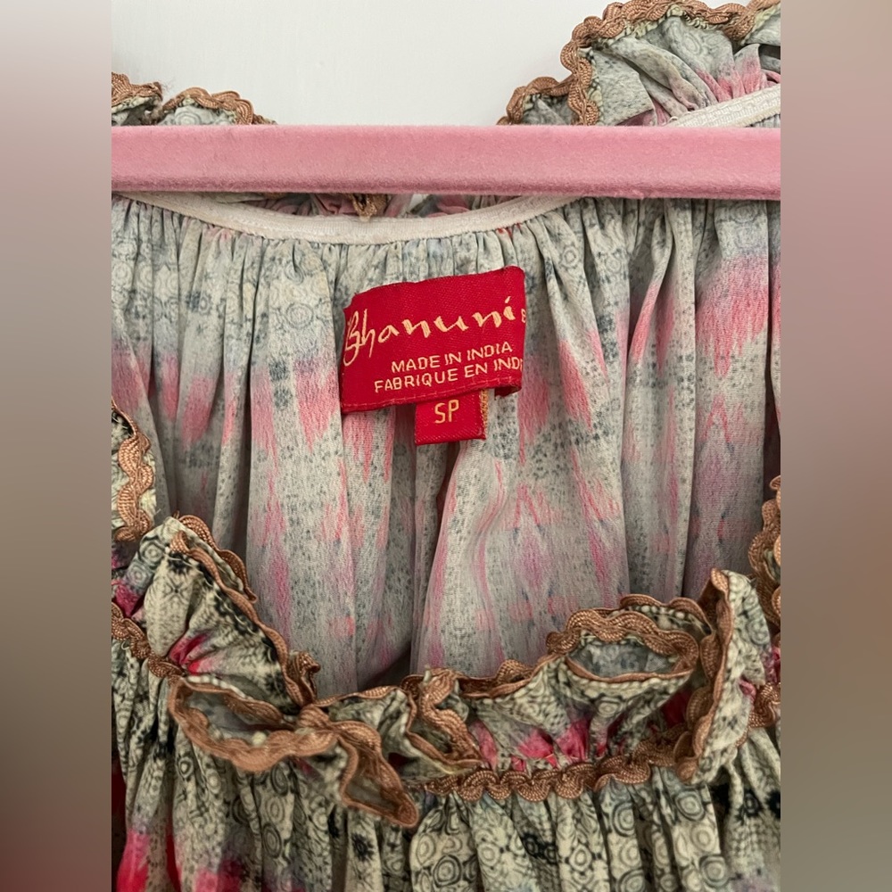 Anthropologie off shoulder printed top. Size small - Picture 4 of 4